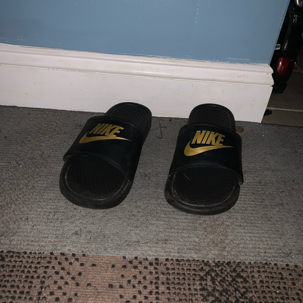 Nike Benassi JDI slides. Sz 11